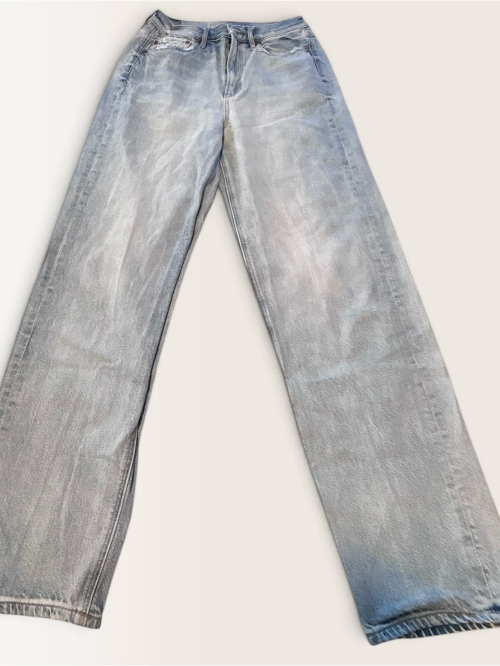 American Eagle Light Wash Jeans